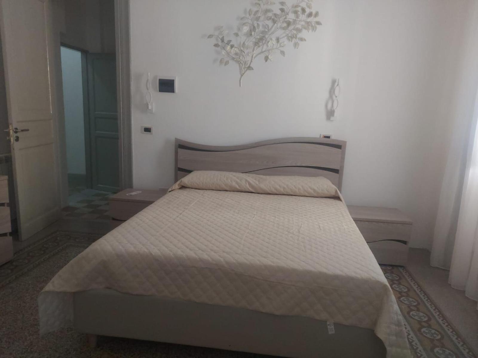 Guest House Lamphotel Militello Palermo Esterno foto
