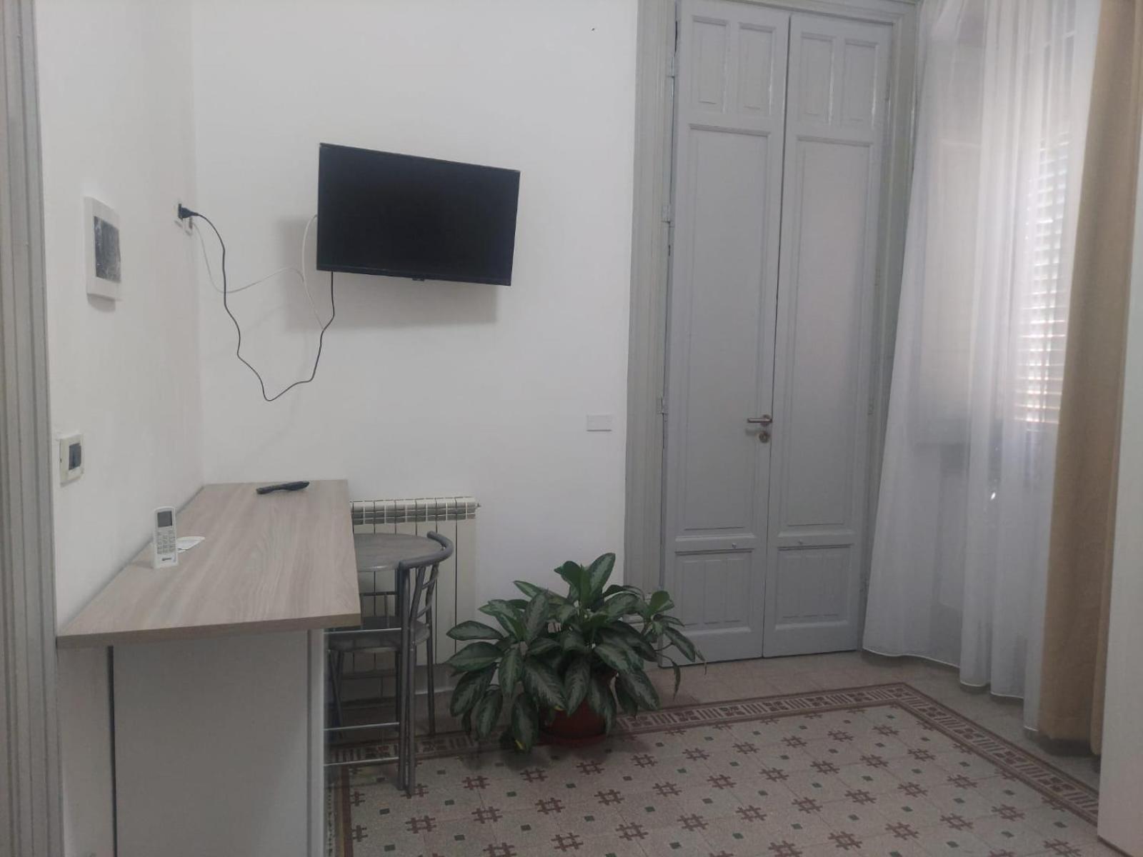 Guest House Lamphotel Militello Palermo Esterno foto