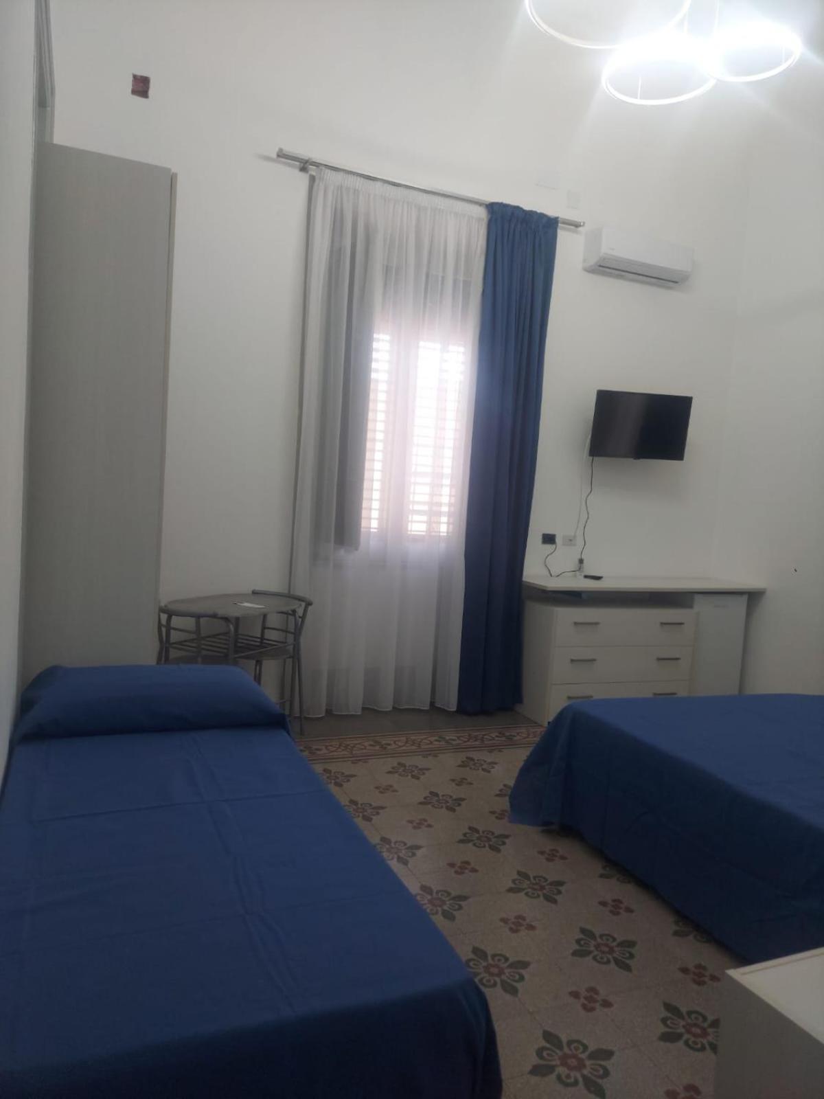 Guest House Lamphotel Militello Palermo Esterno foto