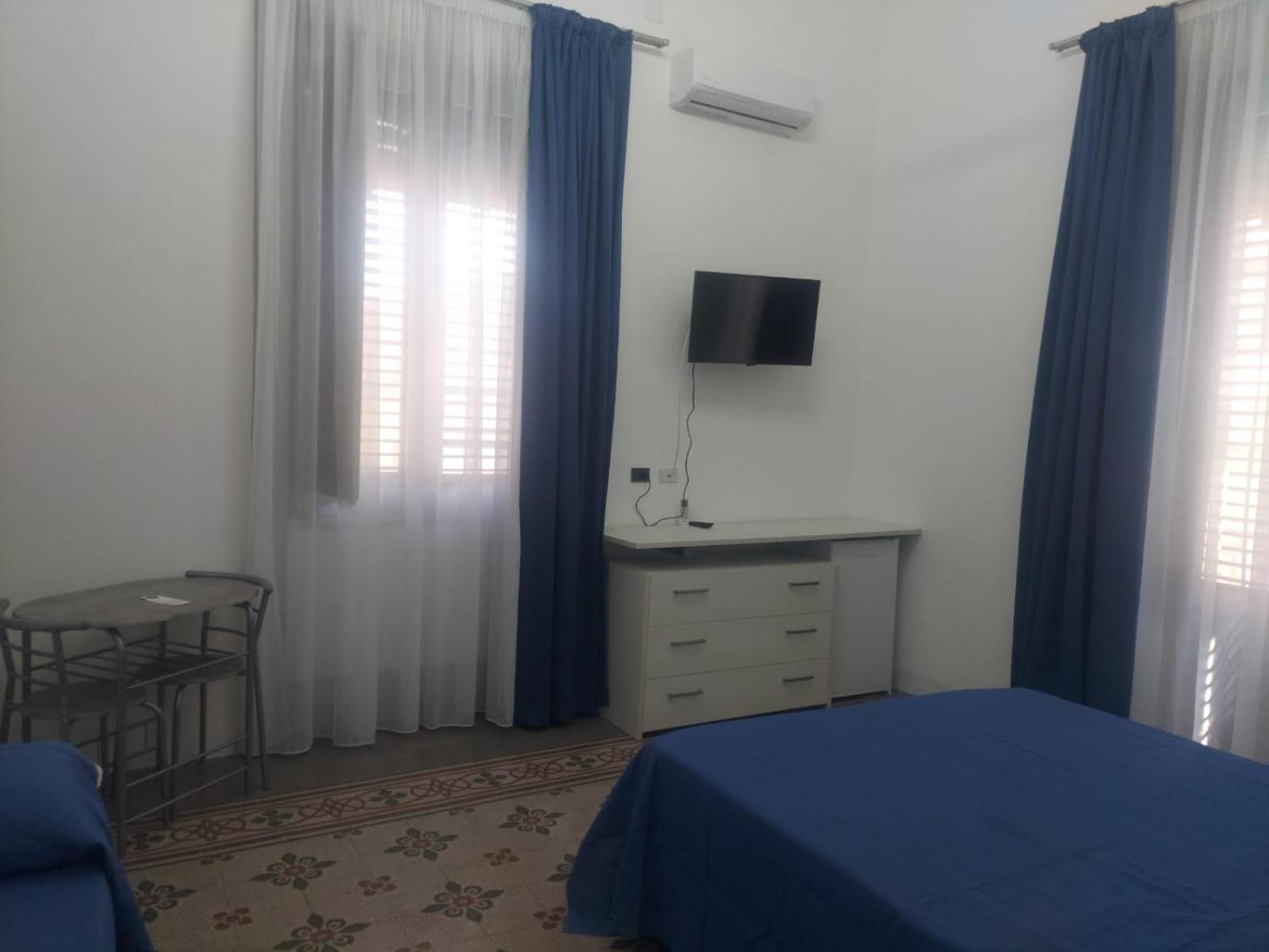 Guest House Lamphotel Militello Palermo Esterno foto