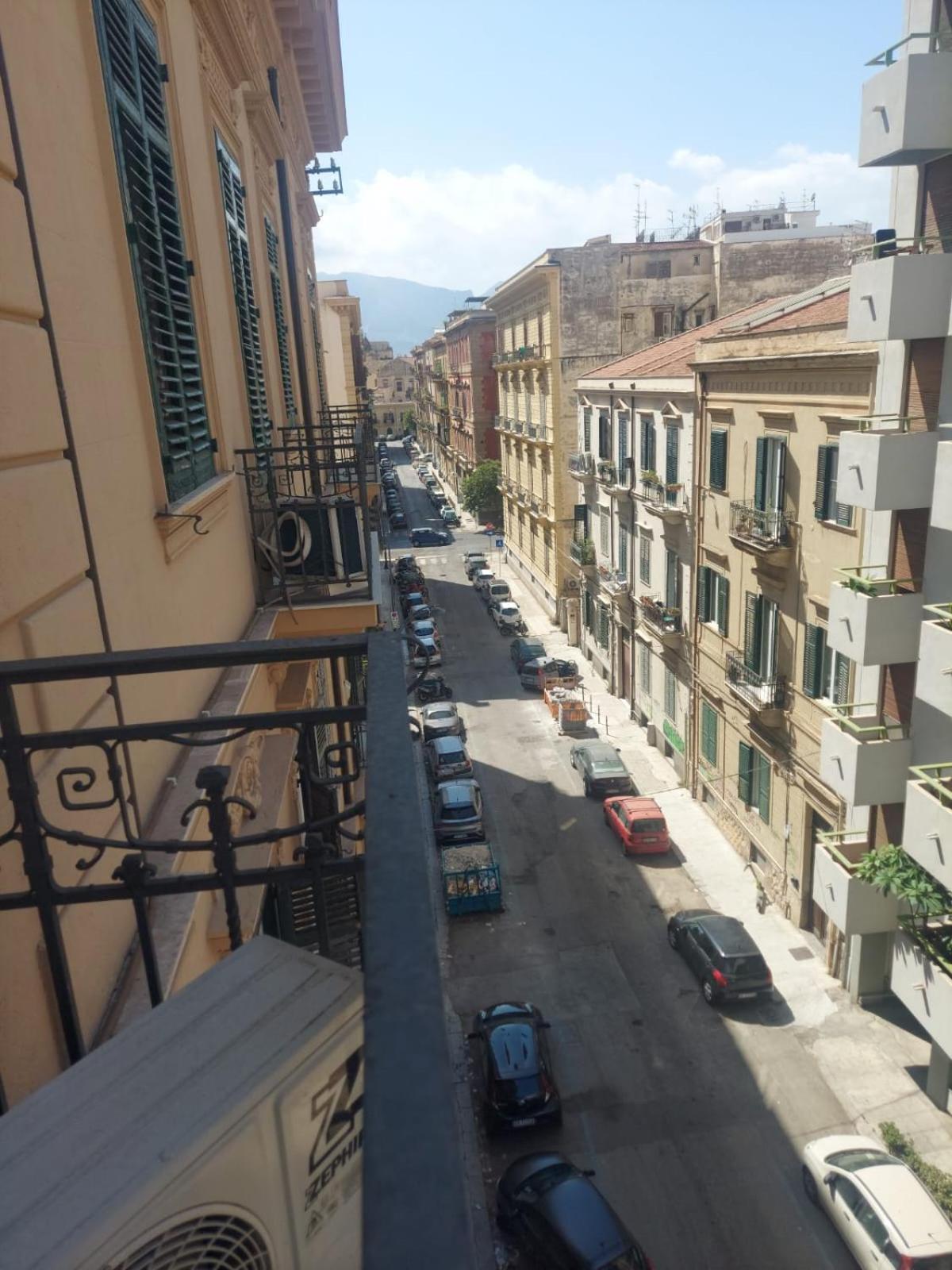Guest House Lamphotel Militello Palermo Esterno foto